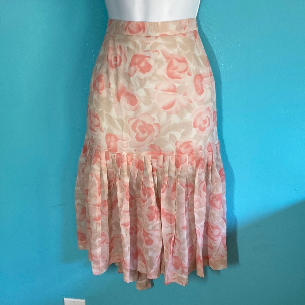 Louis Feraud Vintage Lightweight Pink Floral Silk Skirt from Germany US Size 10